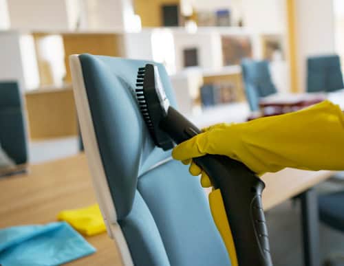 Como limpar cadeira de escritório: passo a passo simples 2 limpeza de cadeira de escritório