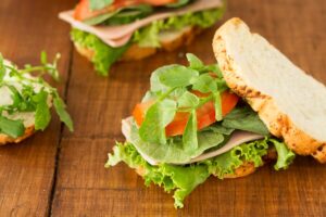 Lanches saudáveis e práticos: Veja 6 opções para o seu dia a dia 3 sanduiche natural